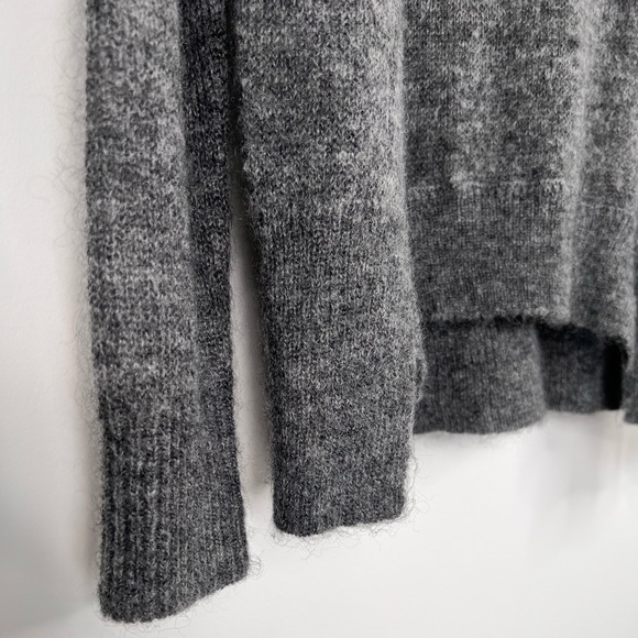 Banana Republic Heritage Line, Grey Mohair|Wool|Other,Pullover,Size:S, VGUC 🤩😍 - Picture 4 of 10
